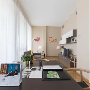 Lejlighed Hemeras Boutique Homes - Design Near Duomo Cathedral Milano