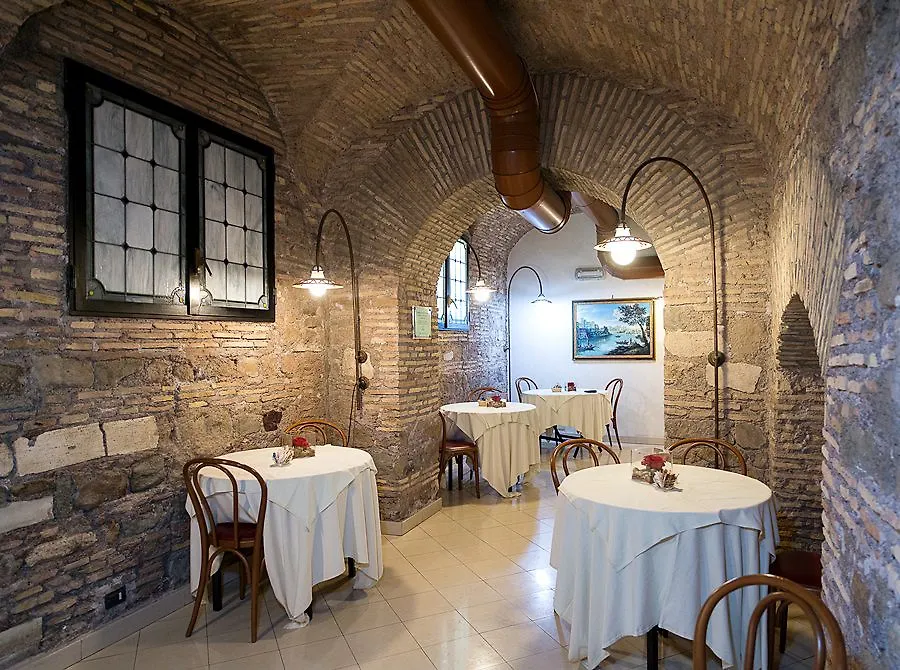 Hotel Della Torre Argentina Rome 3*,
